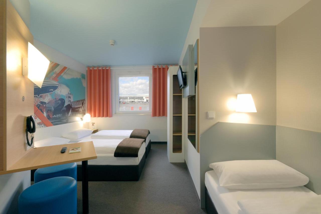 B&B Hotel Böblingen Esterno foto